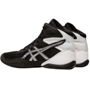 do wrestling shoes come in wide width